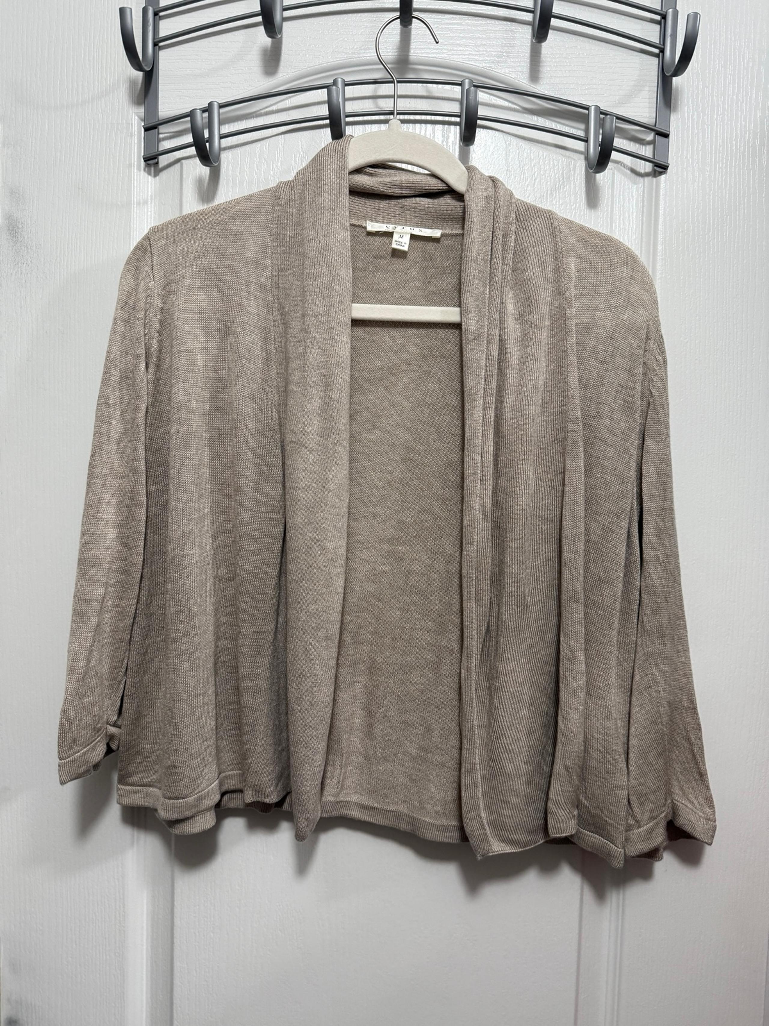 CYRUS Women's Knit Cardigan Women’s M Beige Open Front Sweater Classic Neutral