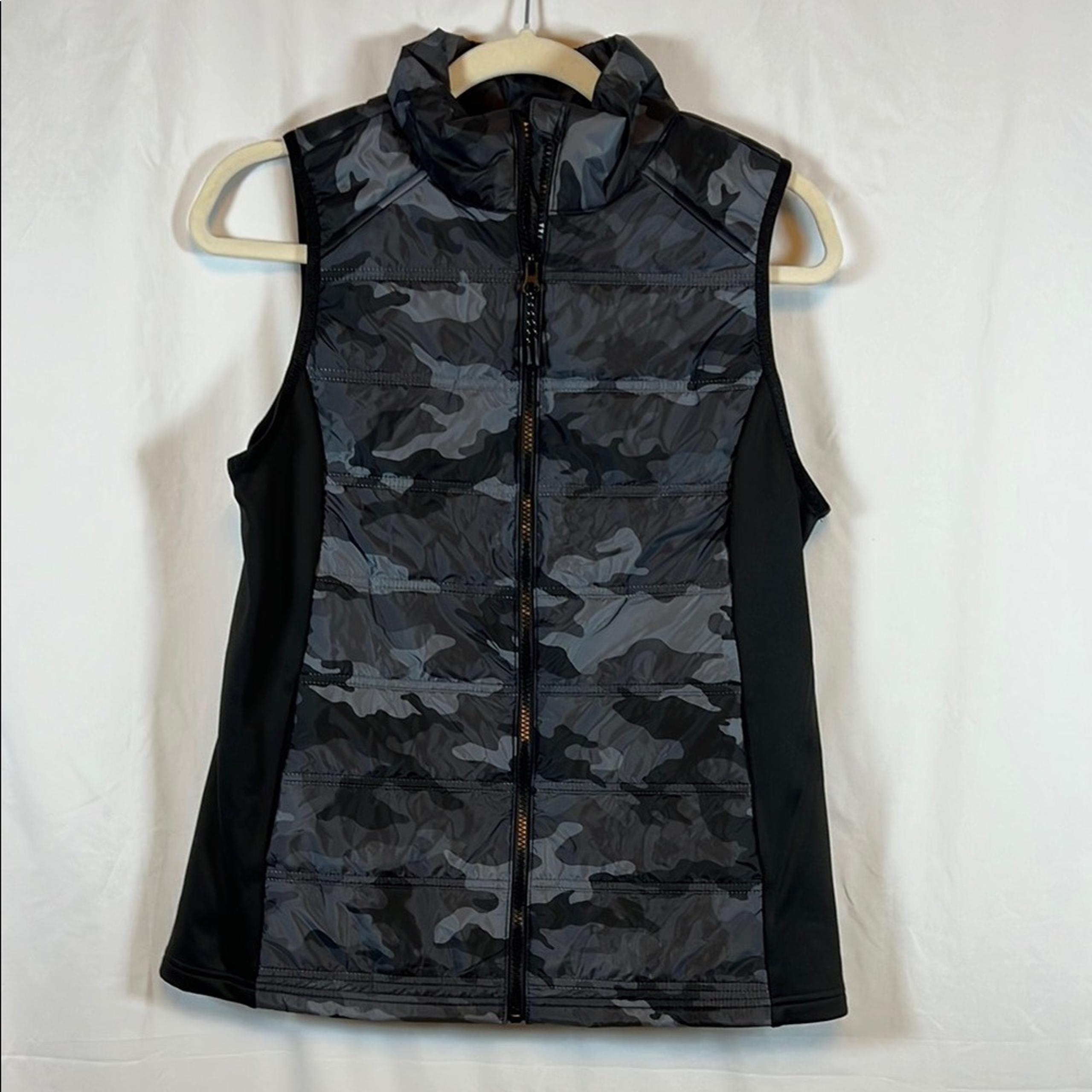 Avia Women's Camouflage Puffer Vest Size M