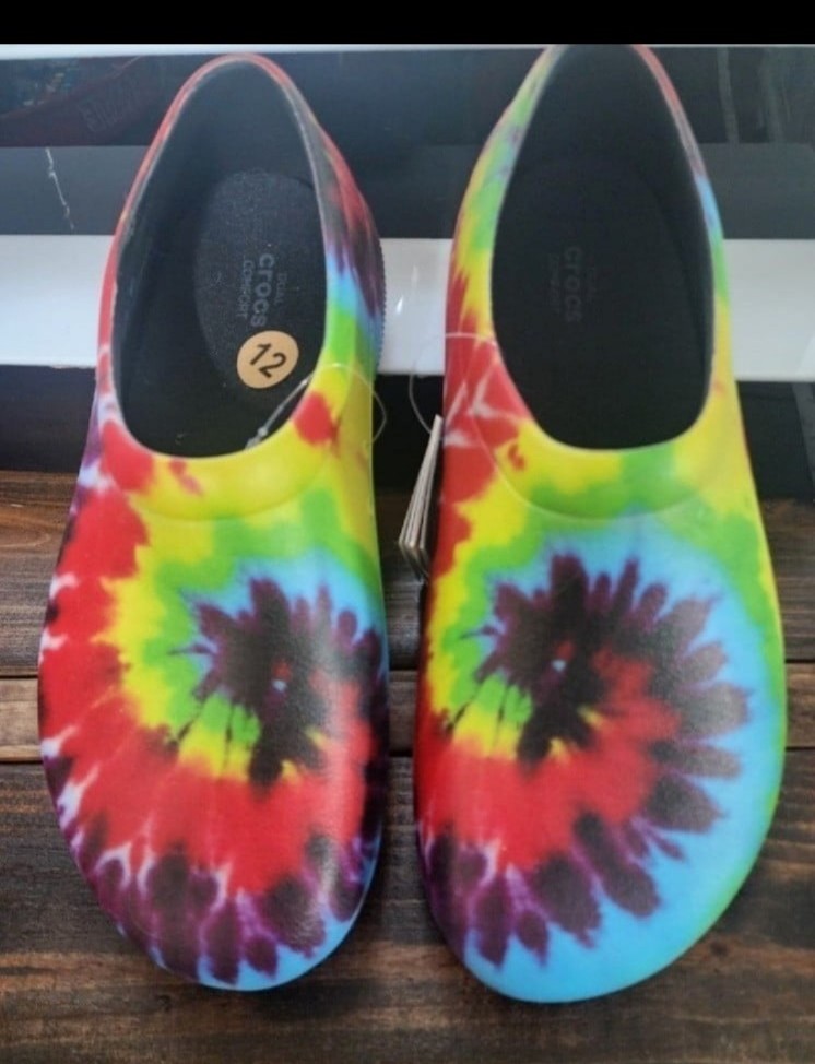 Crocs On the Clock Work Graphic Mens Size 12 Slip On Clogs Shoes Tie Dye