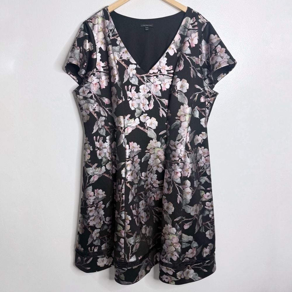 Lane Bryant Black V-Neck Floral Formal Short Sleeve Dress Size 26/28