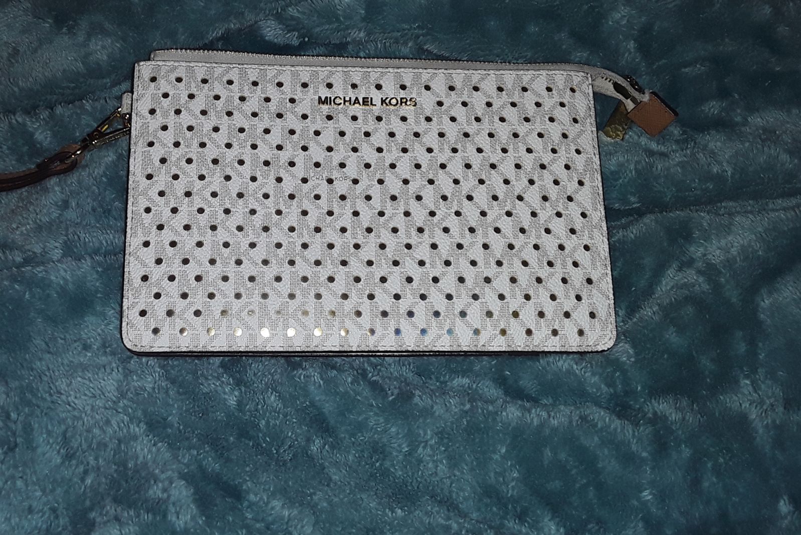 BEAUTIFUL NWT MICHAEL KORS WRISTLET Reas