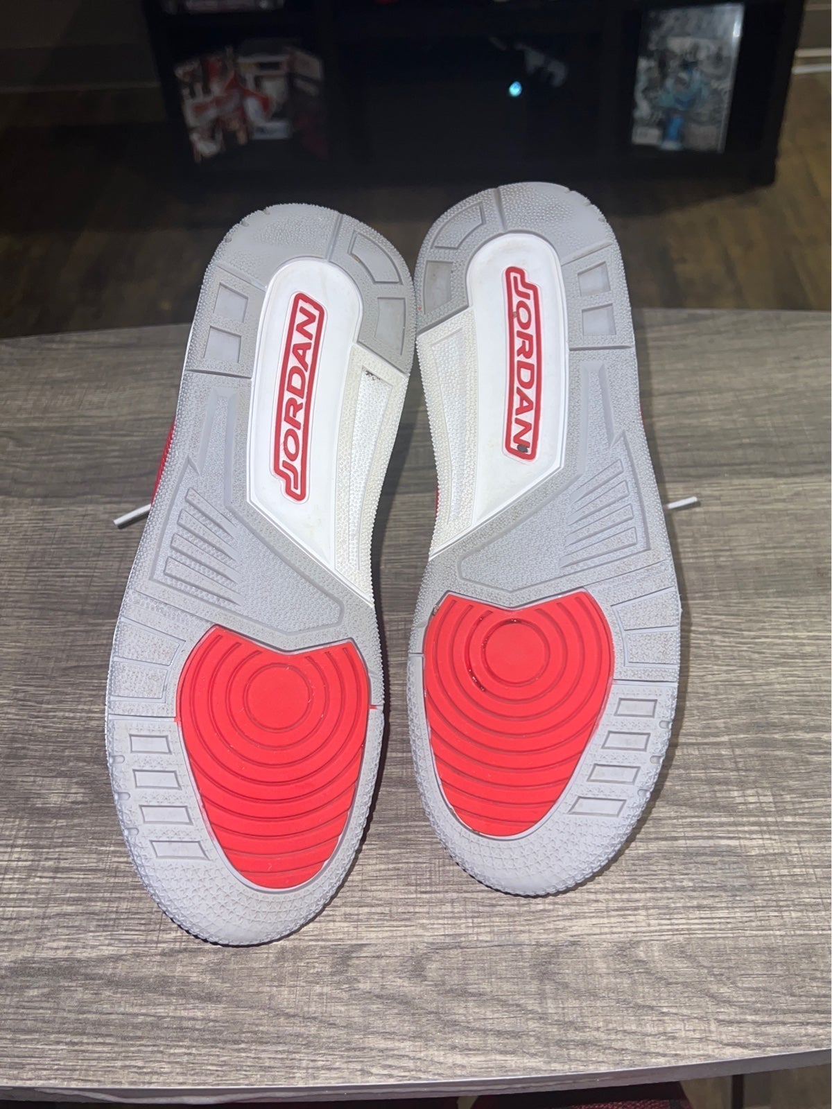 Jordan shops 3 Retro SE Fire Red GS