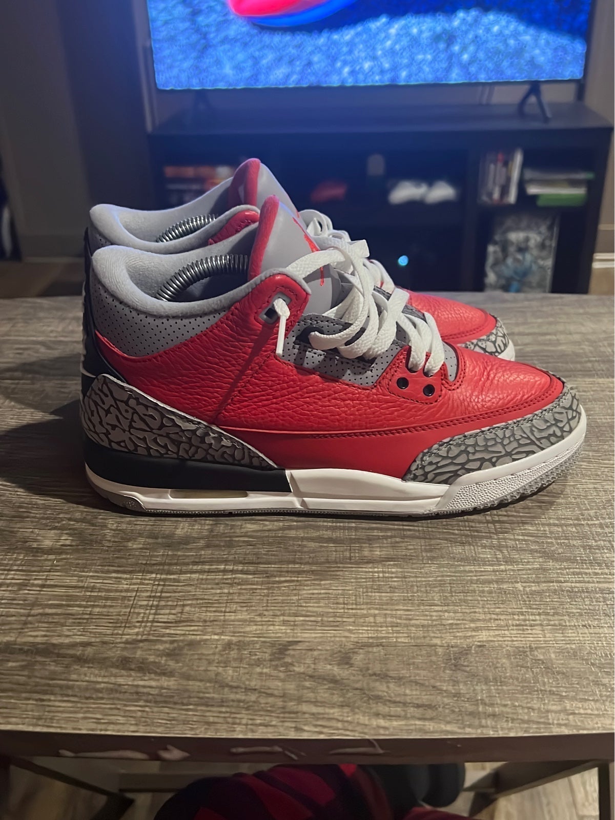 Jordan shops 3 Retro SE Fire Red GS