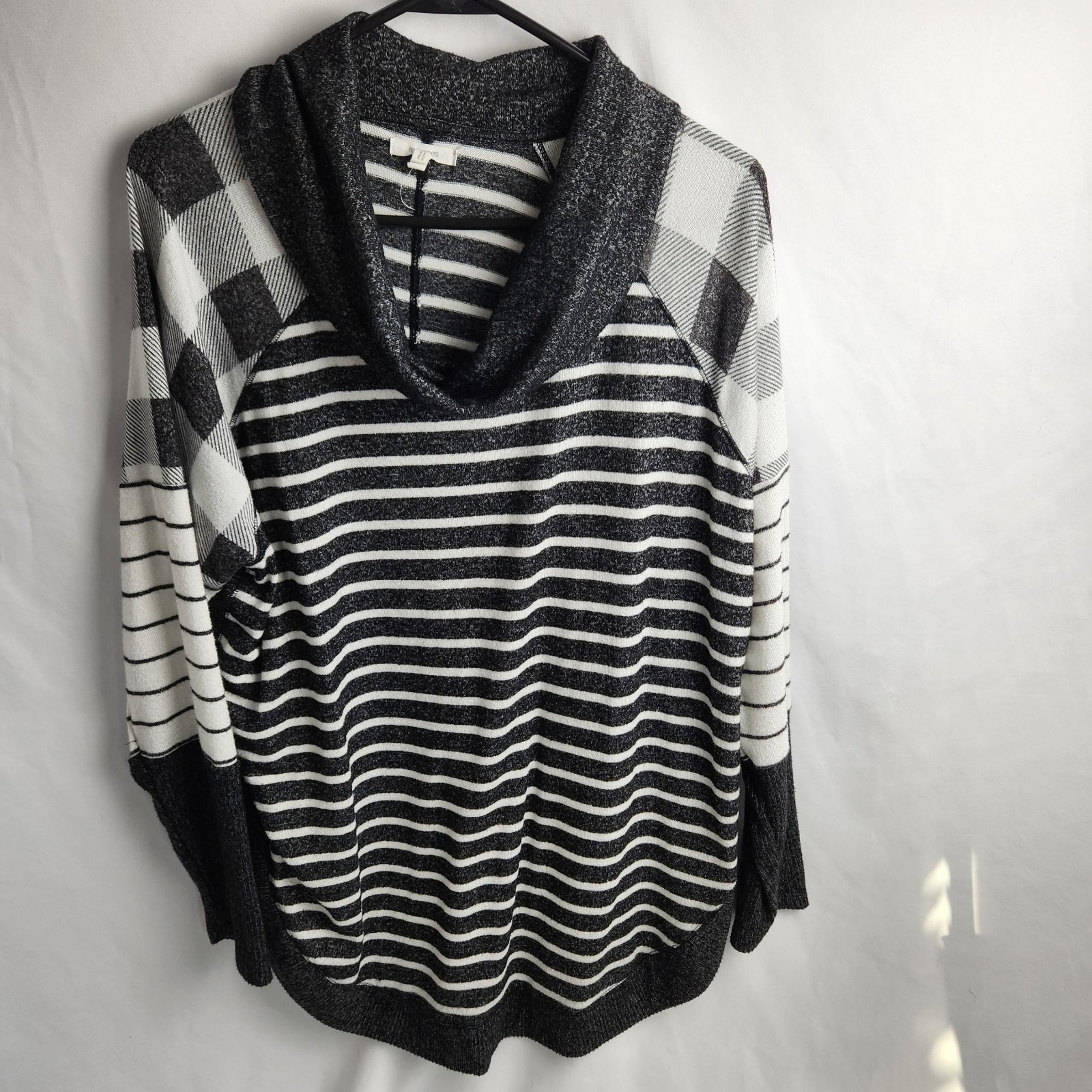 Maurices Women's Sweater Size XL Cowl Neck Slouchy Casual Plaid Striped