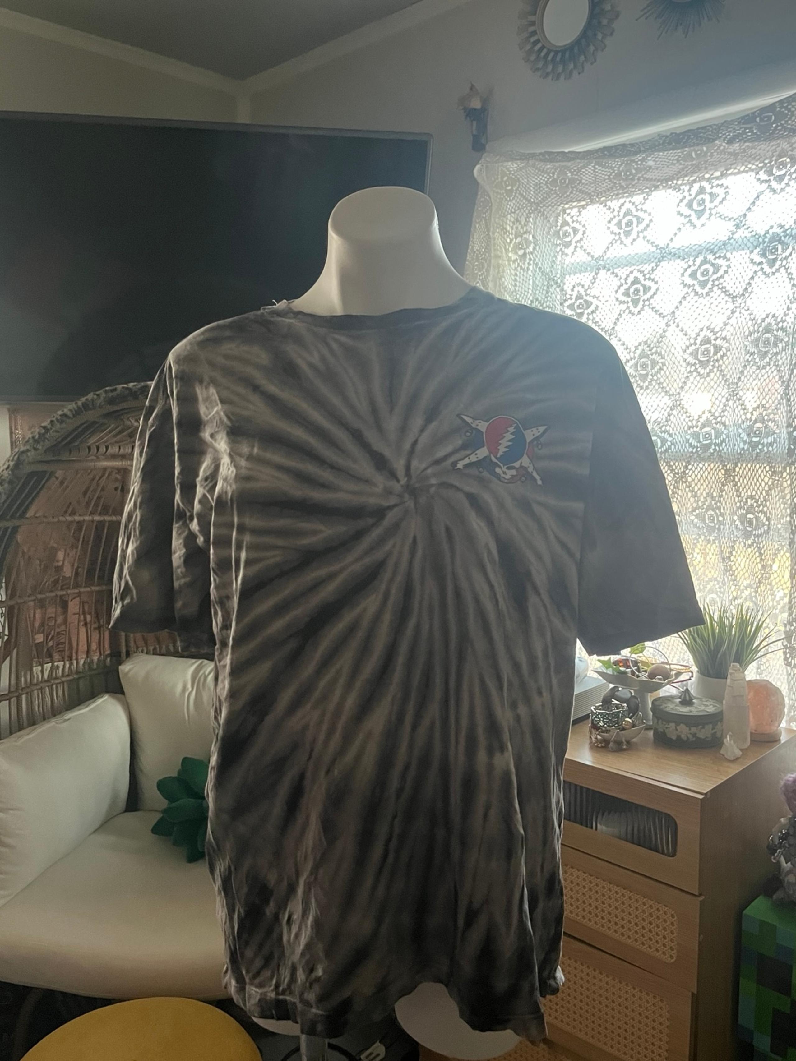Cute tie dye skateboard tee