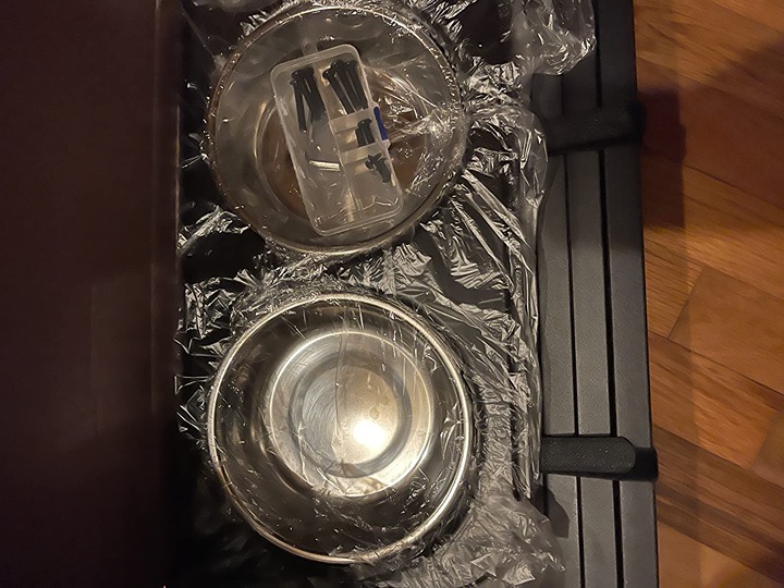 Dog Food Bowls, New Stainless Steel Spill-Proof Dog Bowl, Raised Dog Bowl Stand
