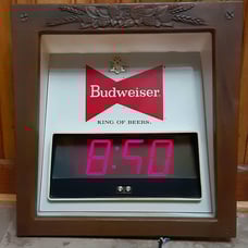 VTG. 1970's/80's BEER BAR DECOR ANTIQUE COLLECTOR PIECE CLOCK BARWARE