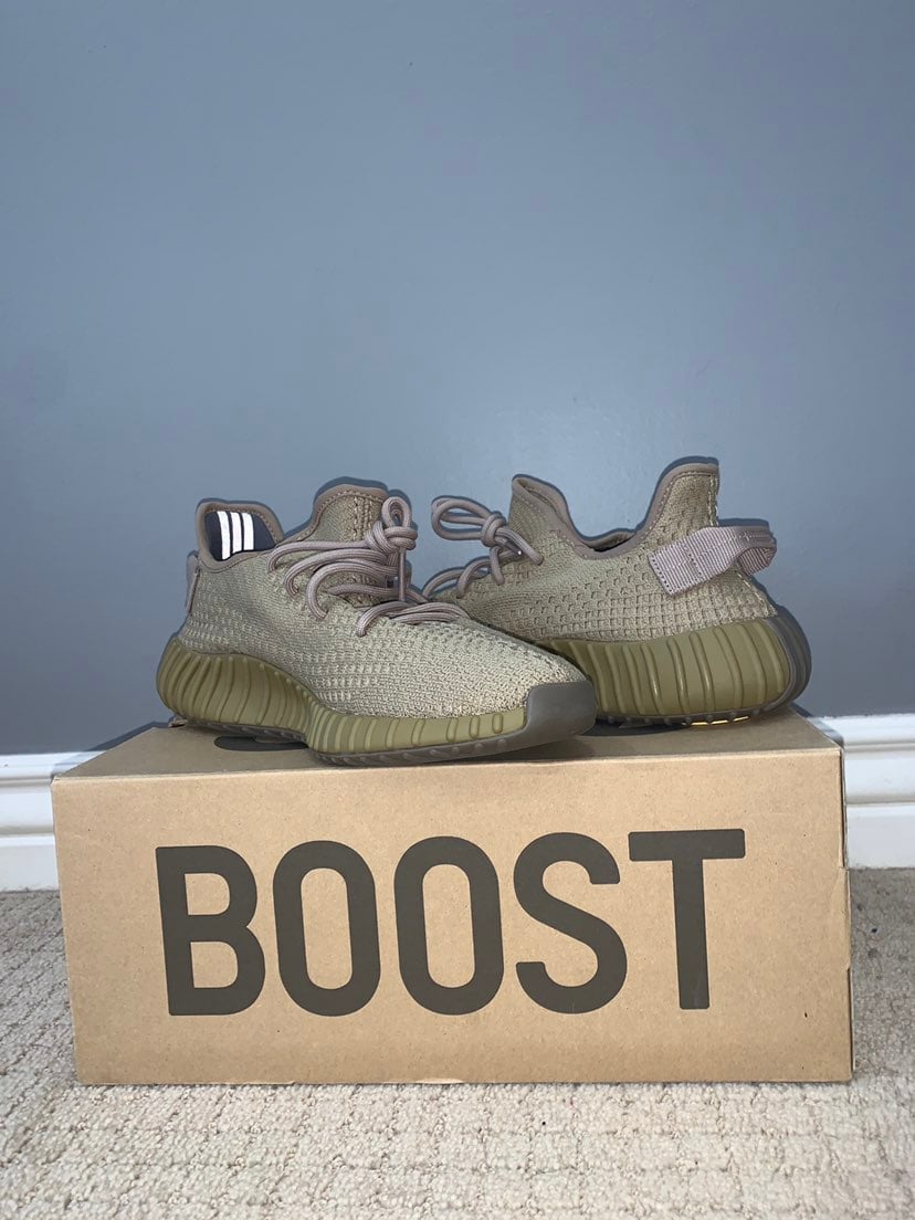 Yeezy Adidas Boost 350 V2 in Earth