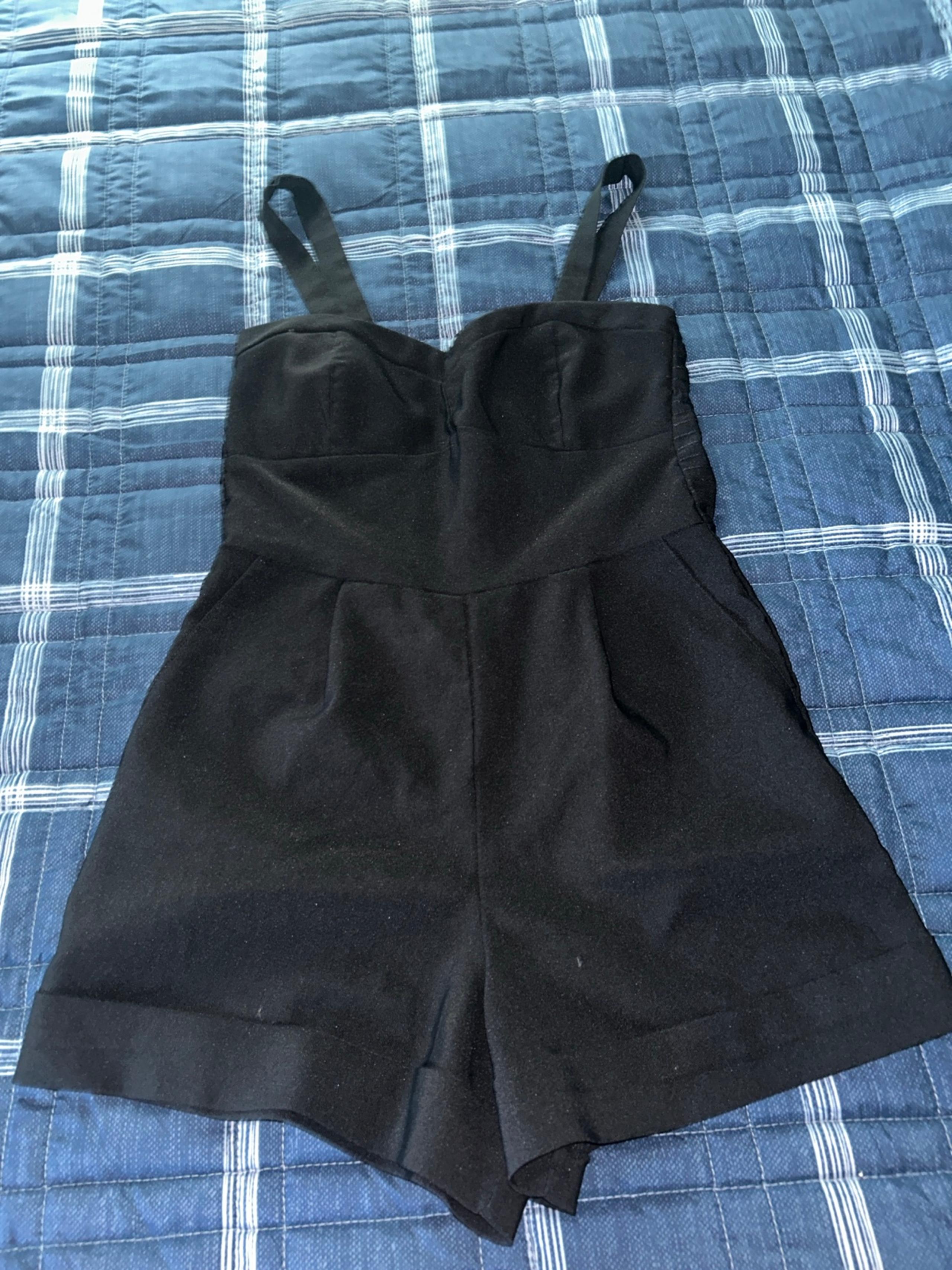 Woman’s short jumper