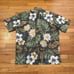 Reyn Spooner Floral Reverse Print 1/2 Button Down Hawaiian Shirt Medium Men