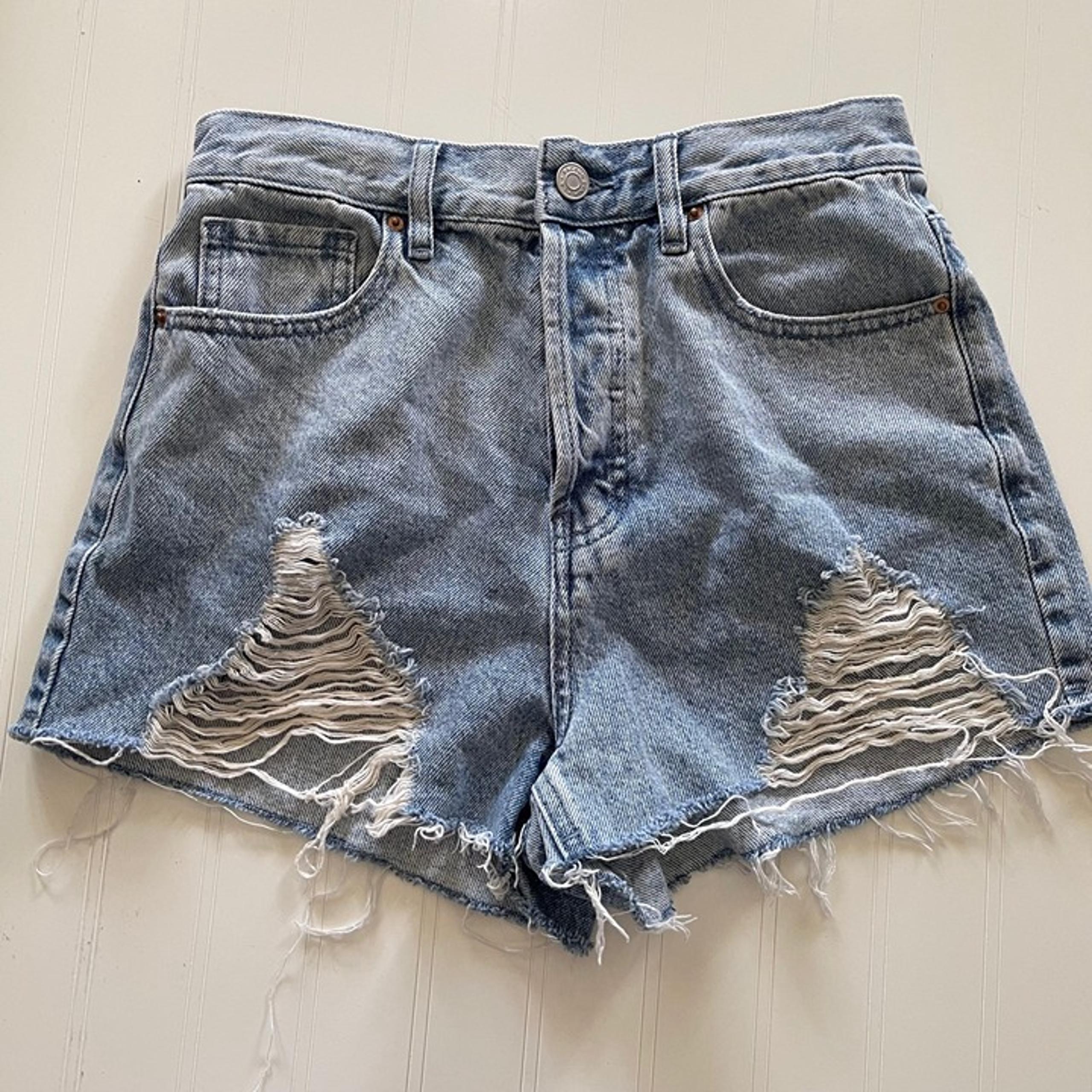 PacSun Women's 27 Vintage High Rise Blue Distressed Button Fly Jean Shorts A3