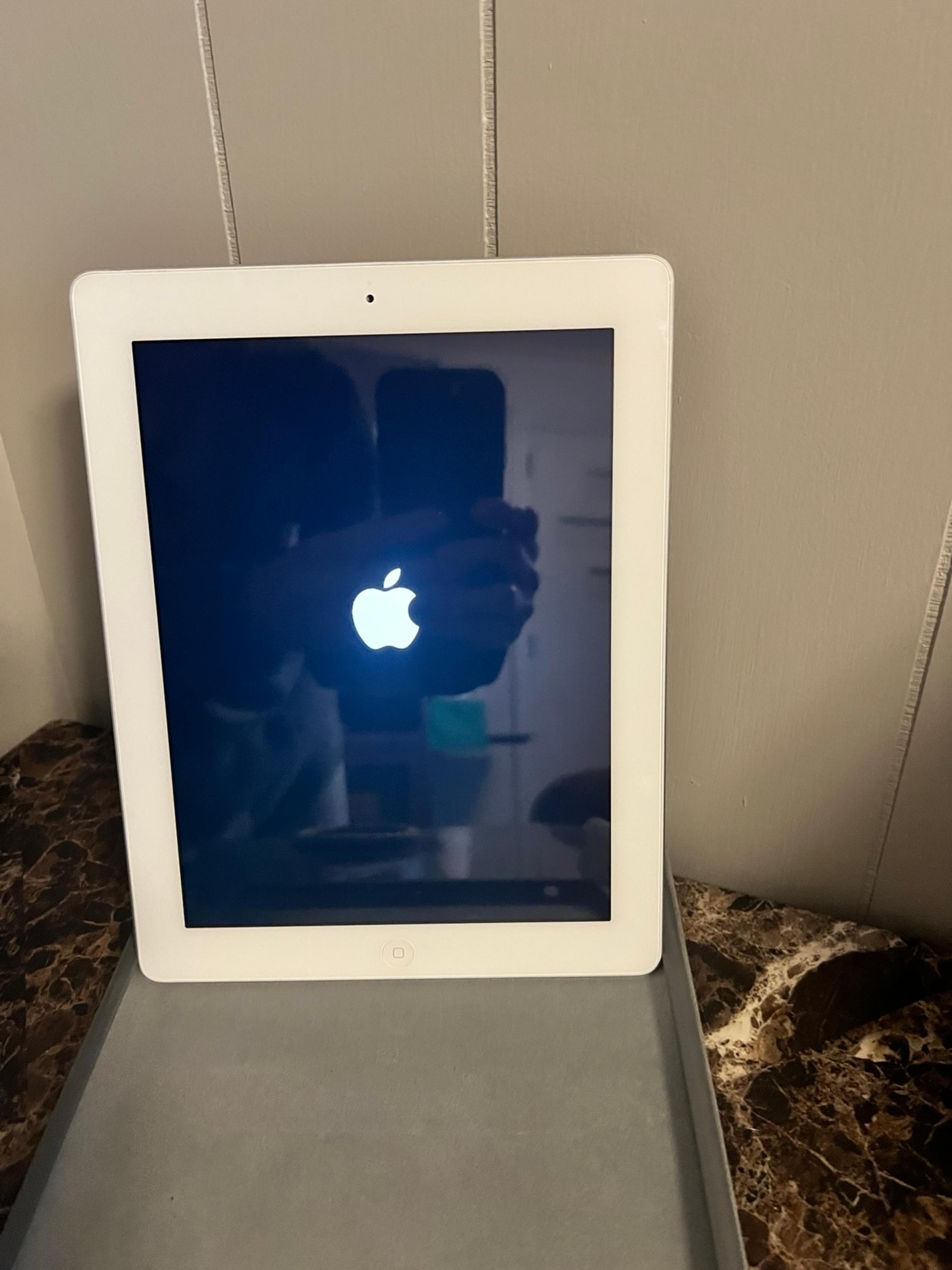 iPad 4th Generation Like New