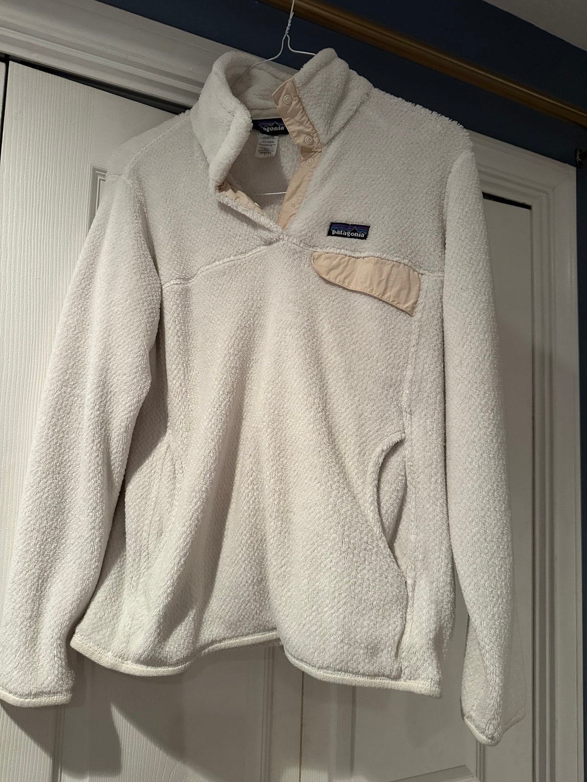 Like new White Patagonia Snap Fleece Pullover