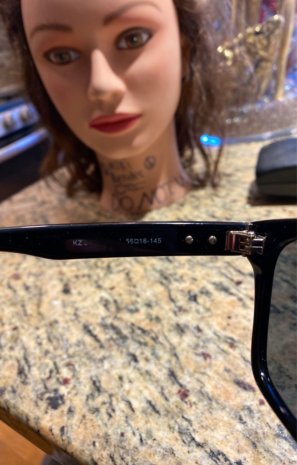 Kenzo Womens sunglasses - detail