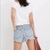 Madewell Midrise Relaxed Denim Short in Cedar Croft Wash Size 29