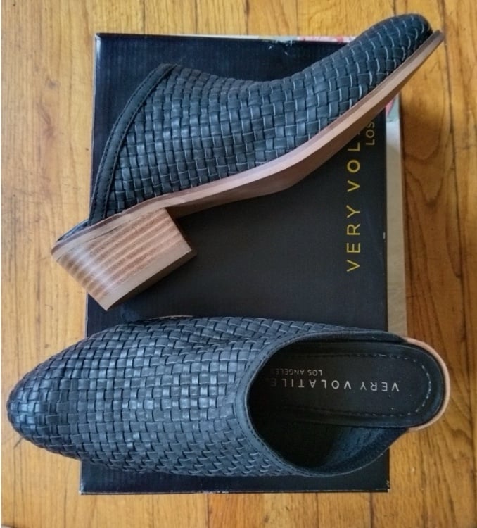 New Very Volatile black braided casual mules shoes for women, Sz 8