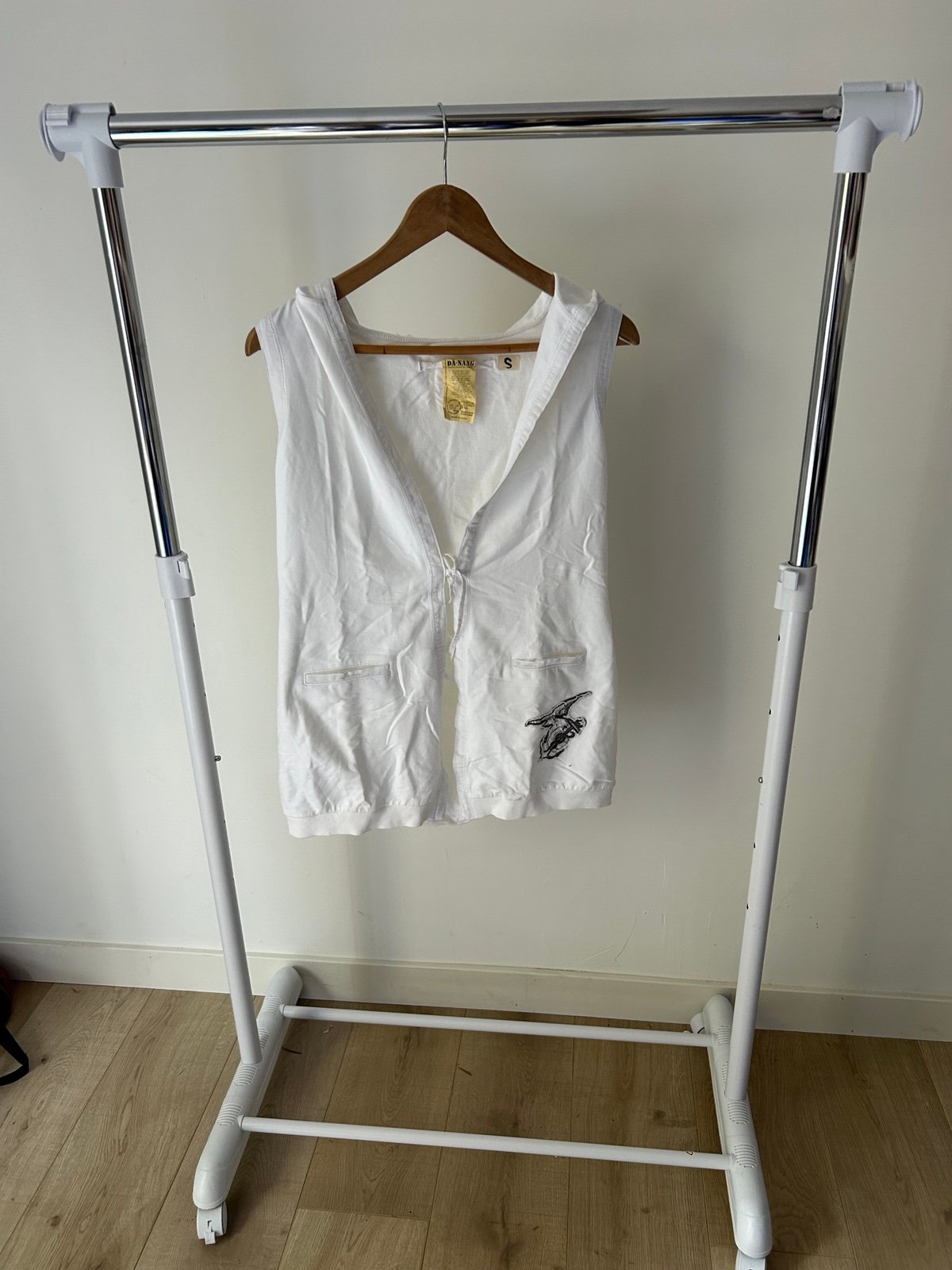 NWOT Y2K DA-NANG White Hooded Vest Size Small