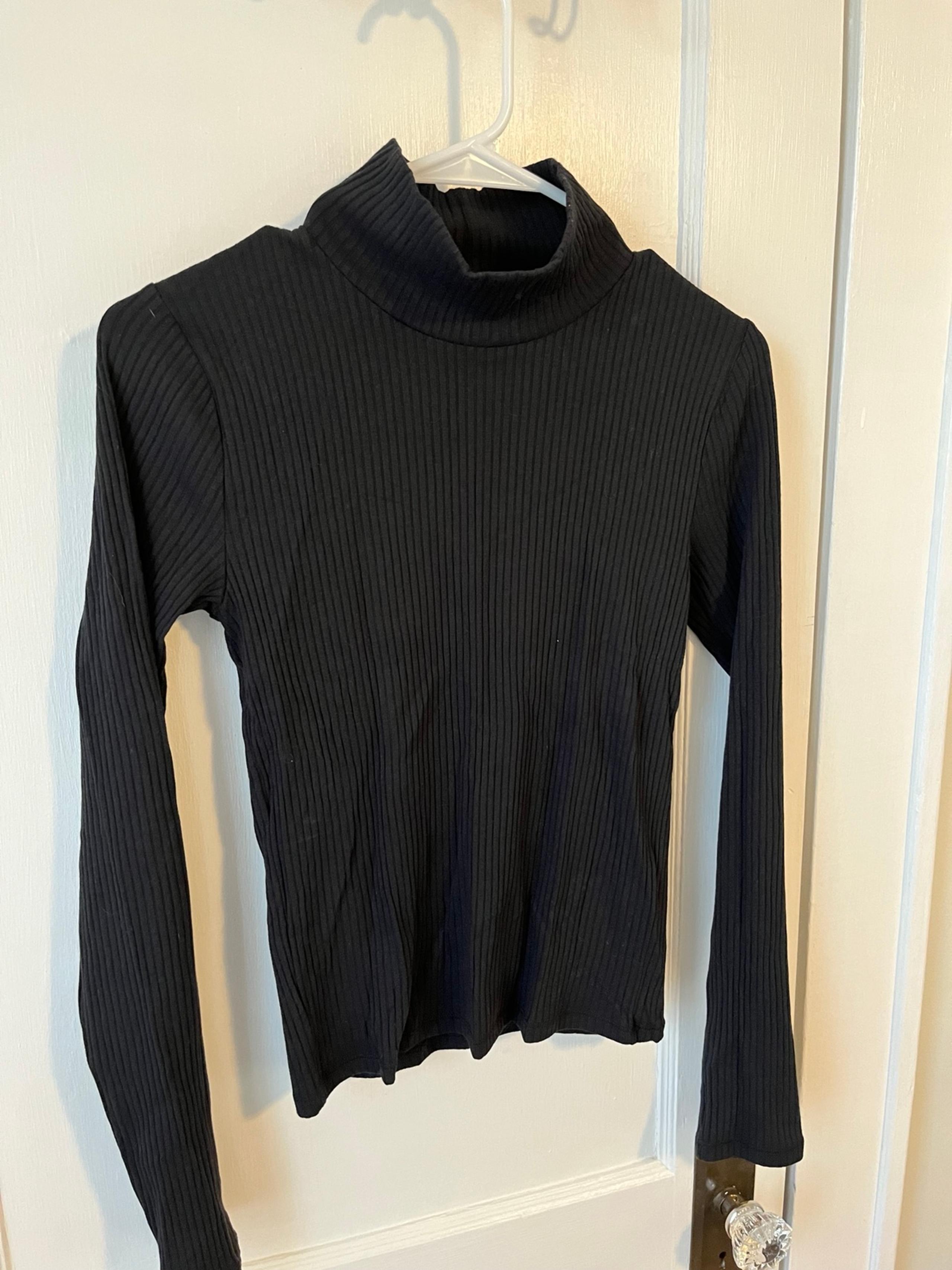 Women’s Abercrombie & Fitch Mock Turtleneck
