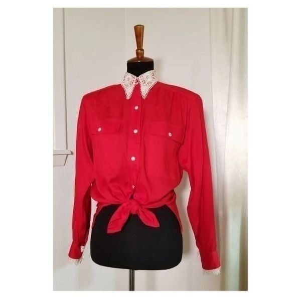 Vintage Button Up with Lace Collar