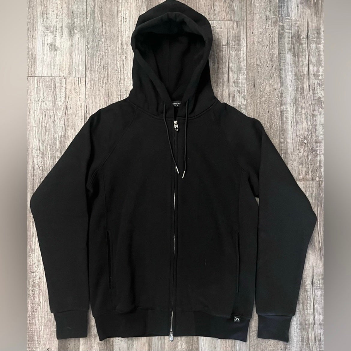 [NG] 軽量 DAIMARU HOOD FULL ZIP-UP JUMPER ★大人気★ Khaki Graphic Zip-Up Hoodie with Studded Cross Patch | Minga