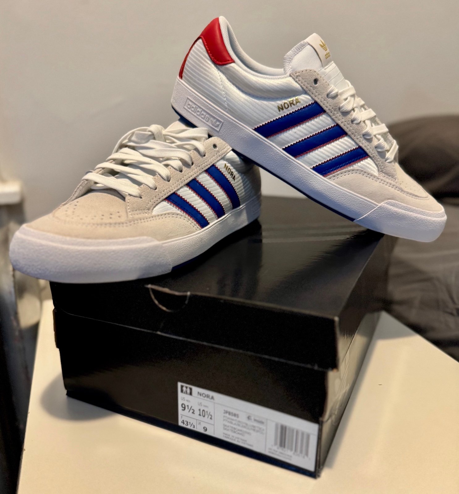 Adidas Mens Nora casual shoes.