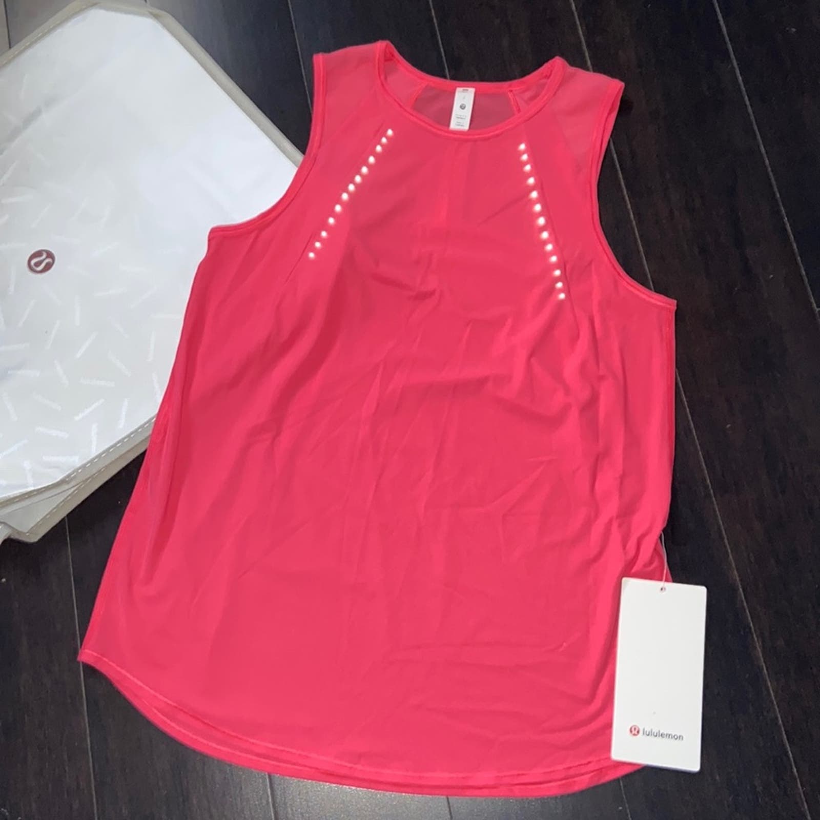 LULULEMON SCULPT TANK in LIPGLOSS SZ 2 NWT