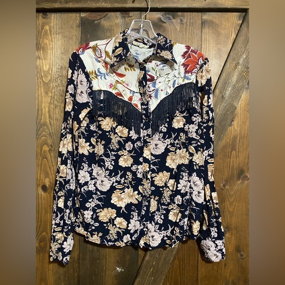 Western Style Button Down, size S, light wear, smoke free home