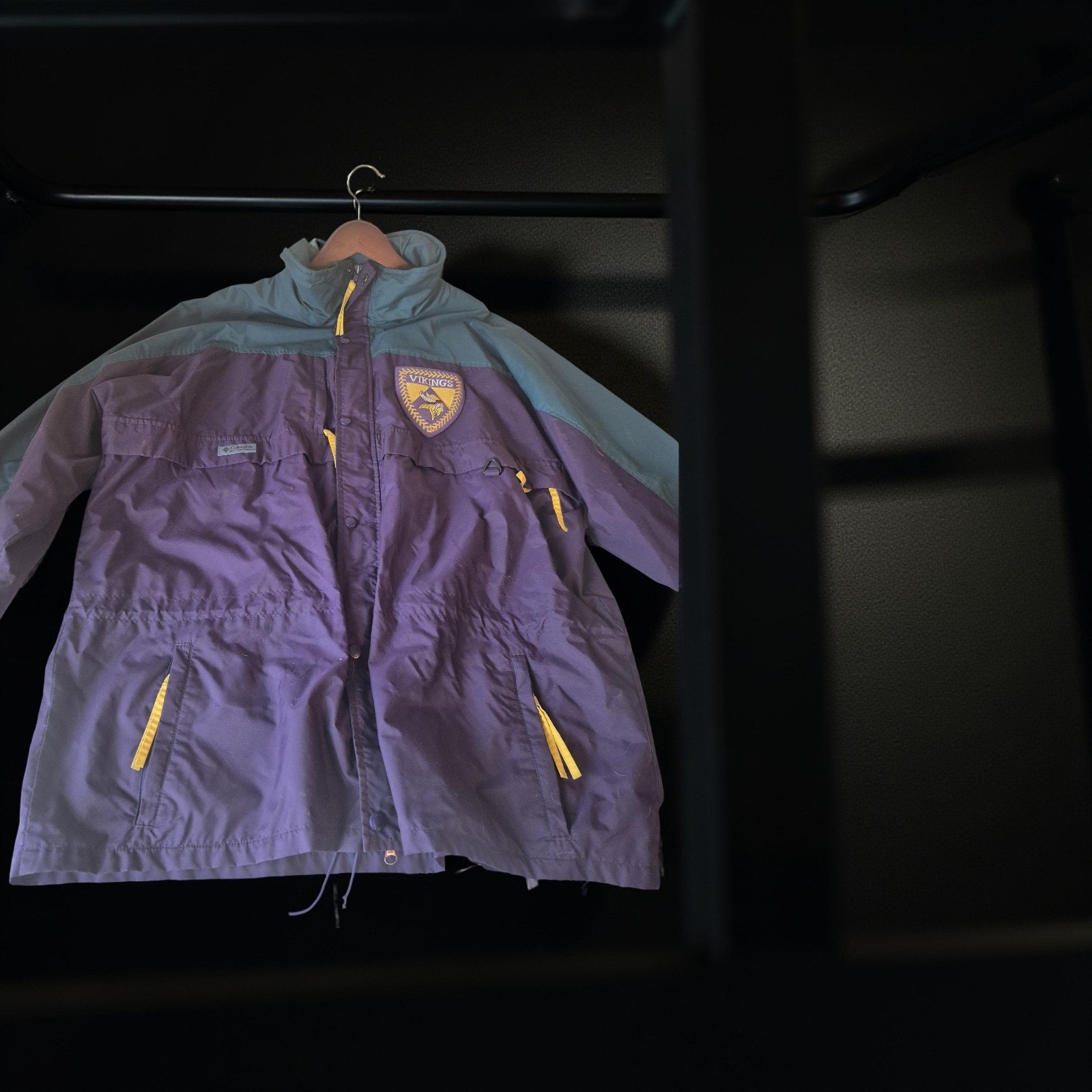 Vintage Minnesota Vikings Jacket Embrioded Logo XL