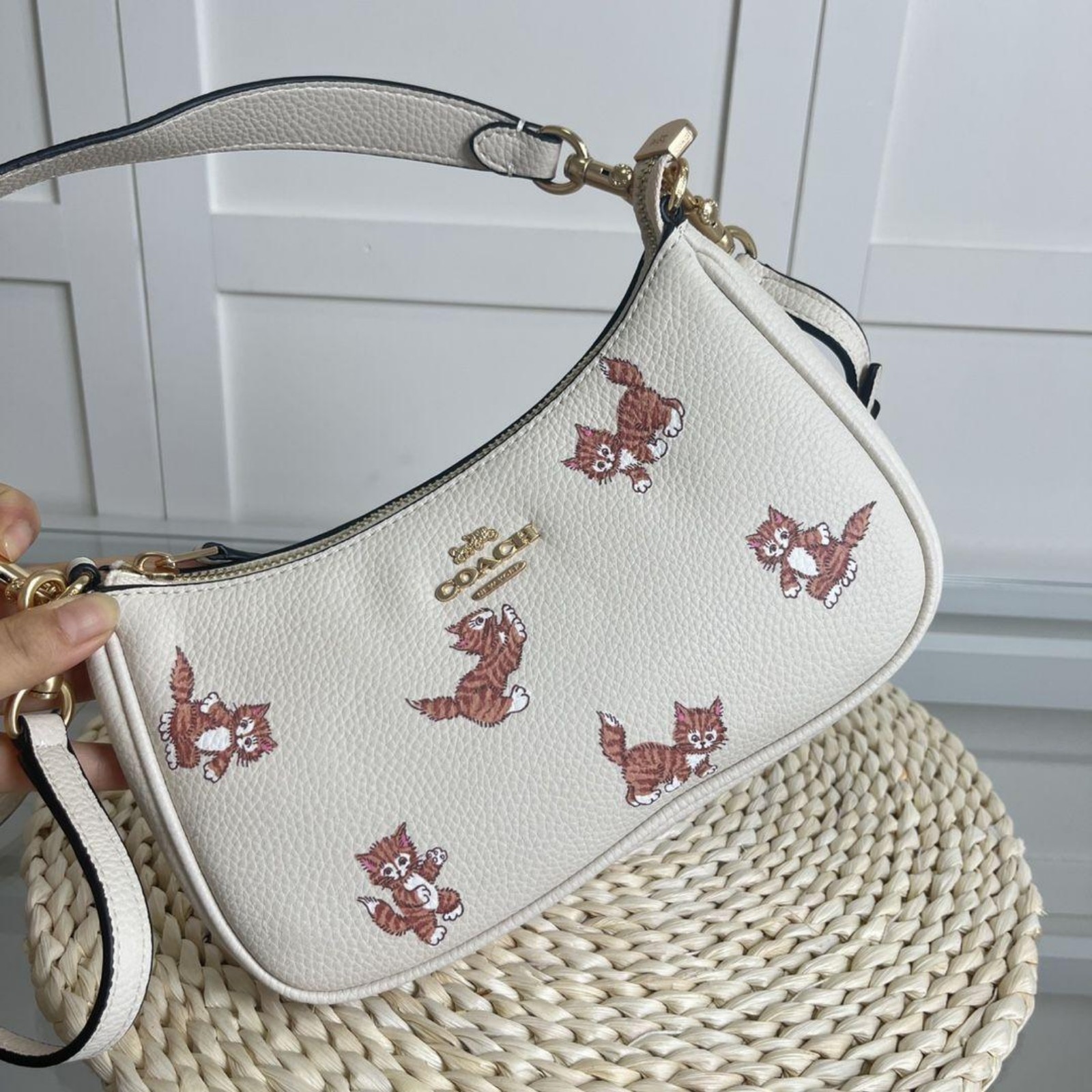 COACH kitten pattern shoulder bag crossbody bag