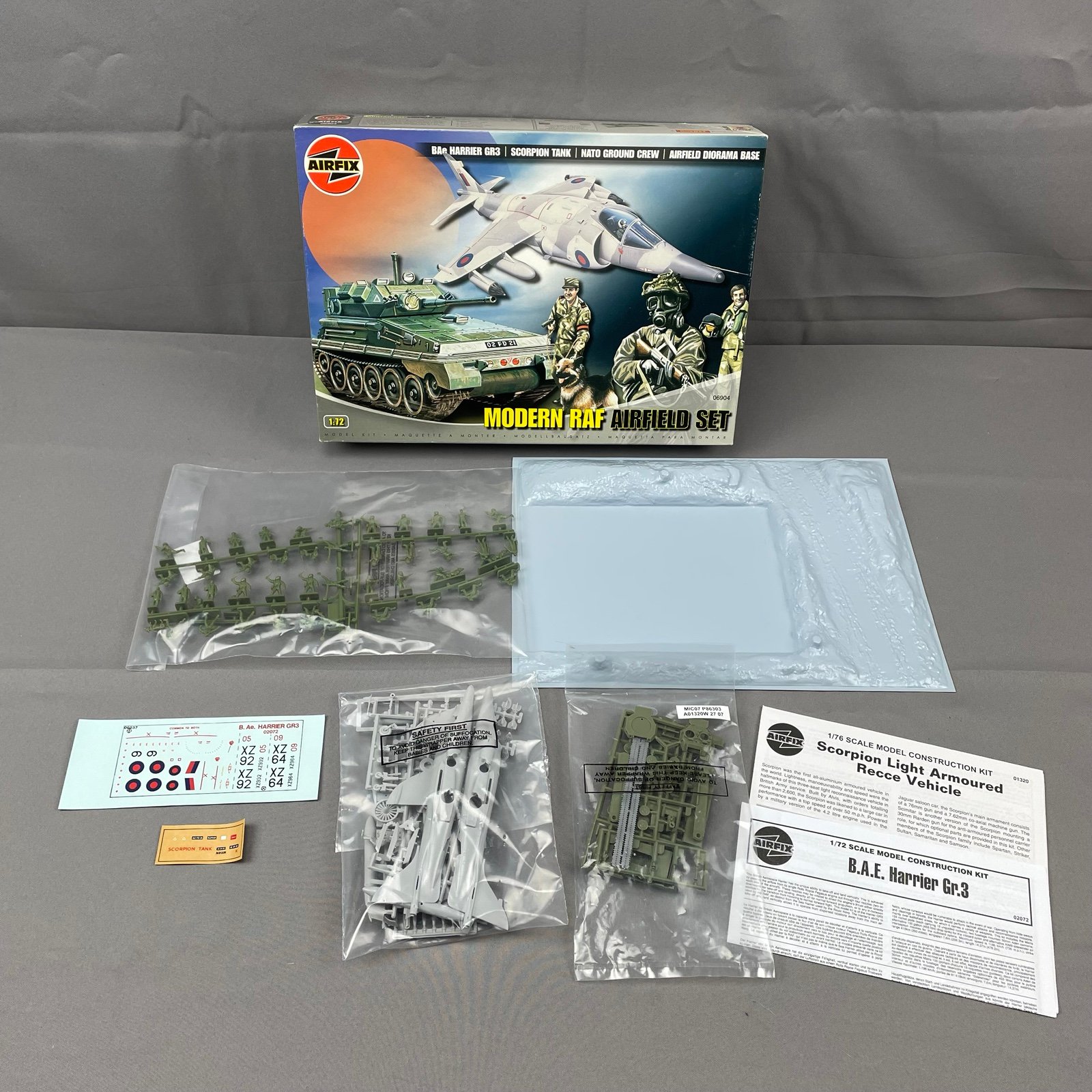 WW2 Modern RAF Airfield Set Airfix 1/72 Model Kit 06904 New In Open Box.