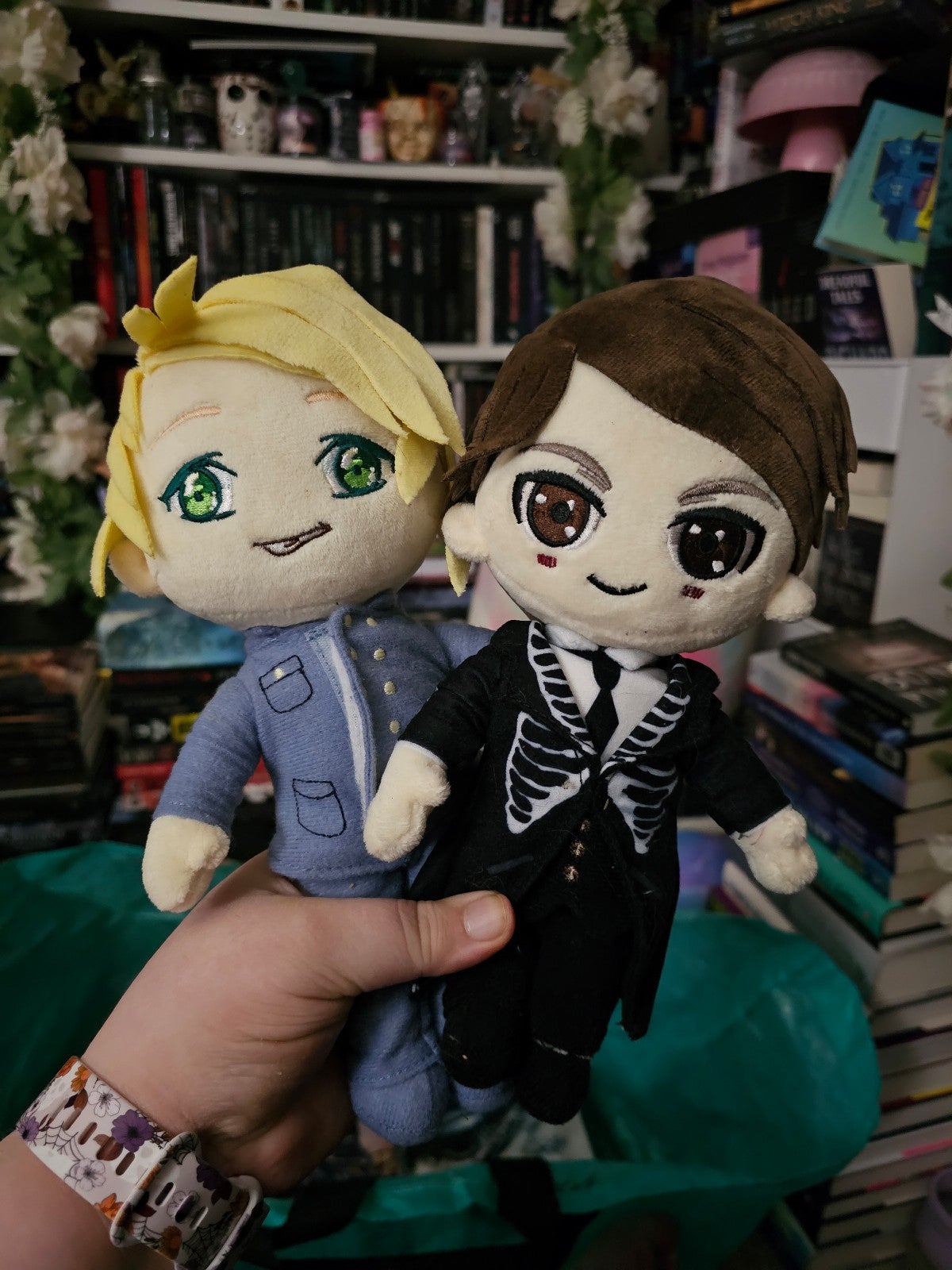 2 faecrate plushies/dolls