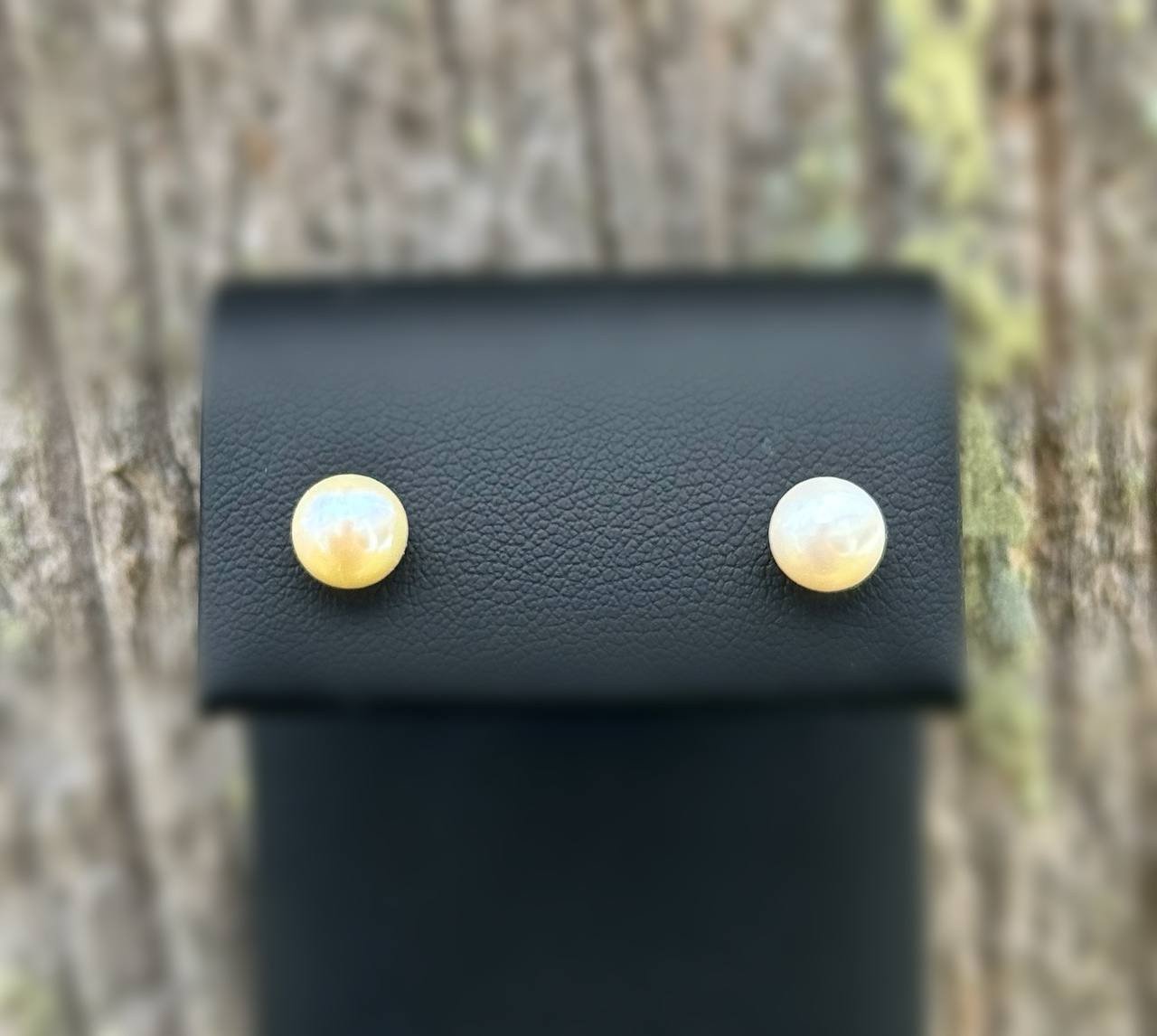 14k yellow gold natural pearl stud earrings
