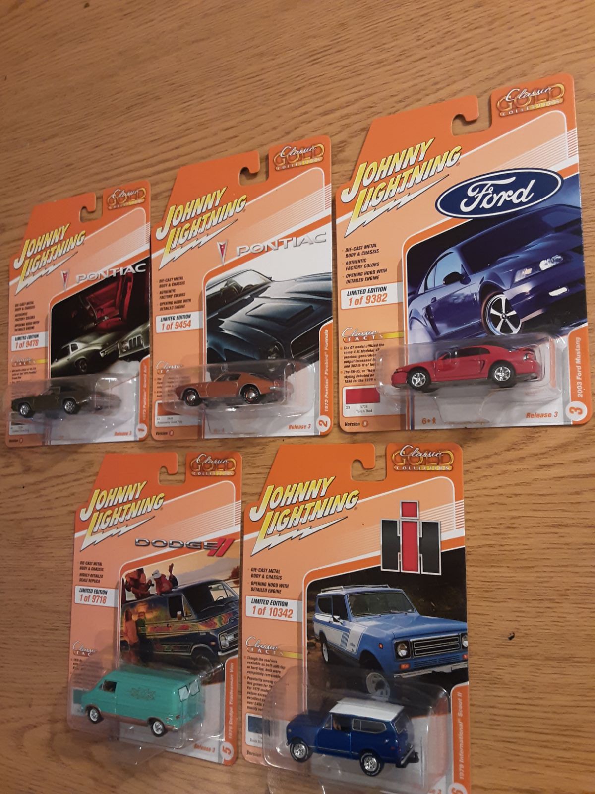 Johnny Lightning Classsic Gold Set 2021