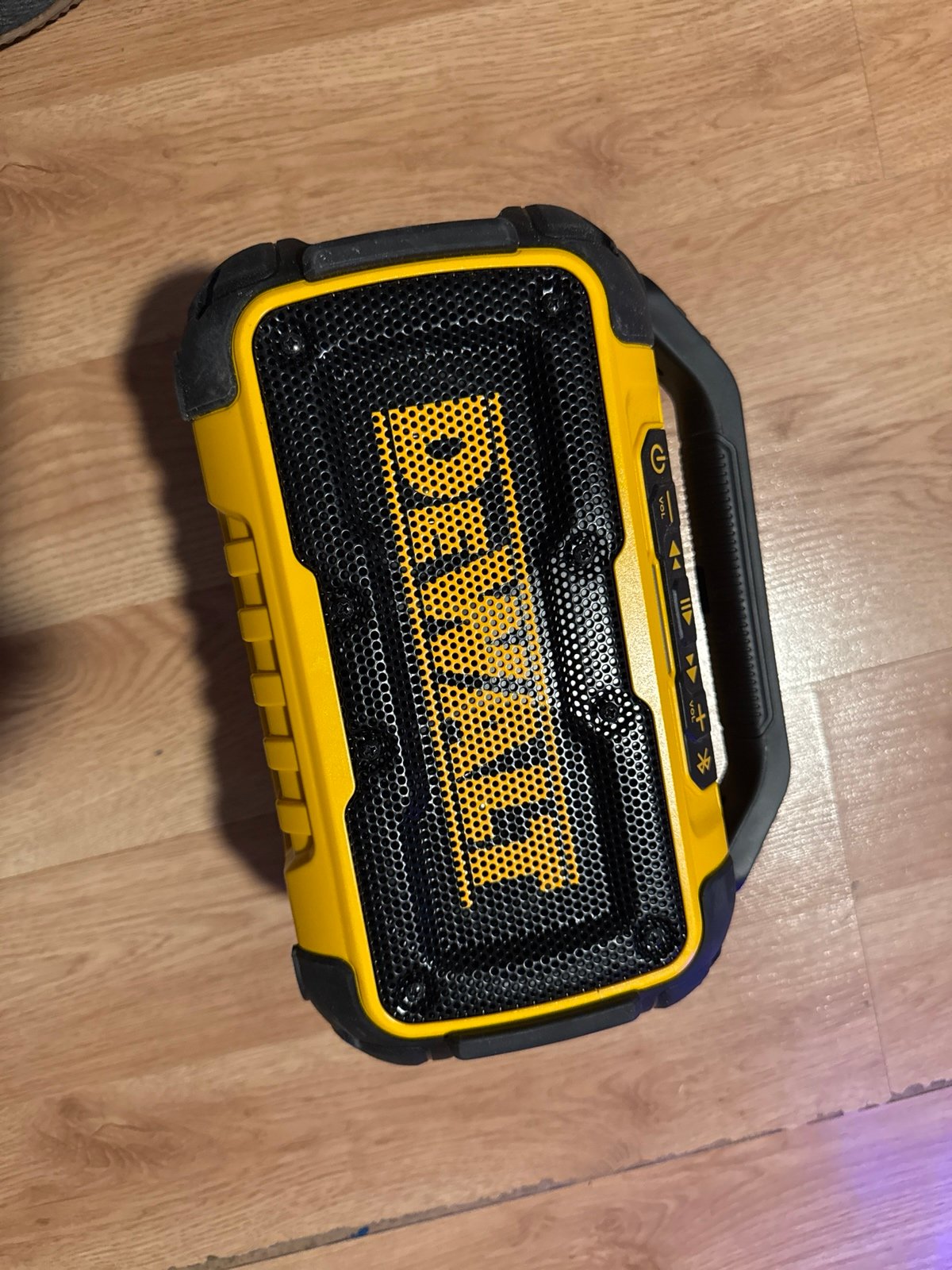 DEWALT DCR010 20-Volt Max Bluetooth Speaker