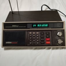 Uniden 800XLT Scanning Radio