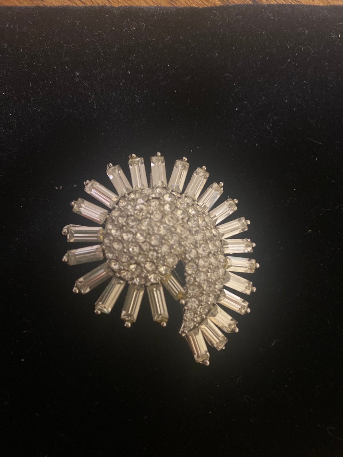 vintage 1920's Art Deco Geometric Sunburst Comet Cocktail brooch