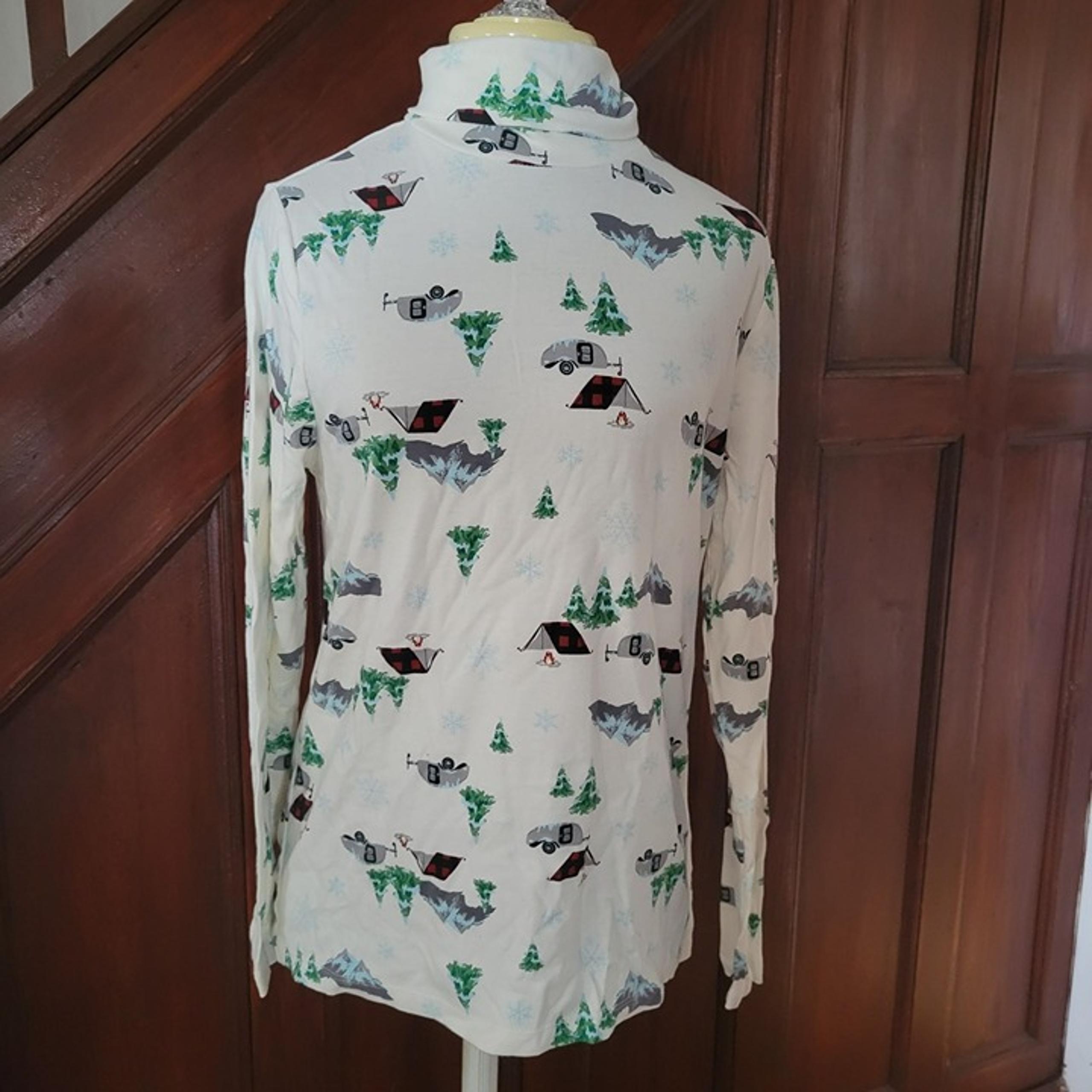 Time And Tru Womens LG (12-14) Long Sleeve Turtleneck Top With Camping Print