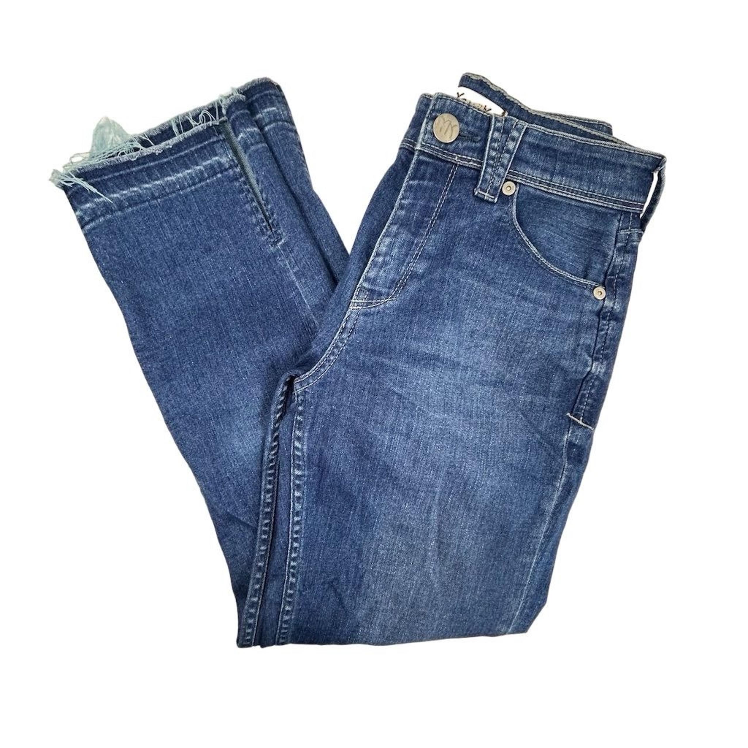 Yanuk Women's Vintage Annette Straight Jeans Size 24 waist Blue Frayed Hem