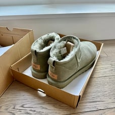 New UGG Classic Ultra Mini Boot (Shaded Clover)