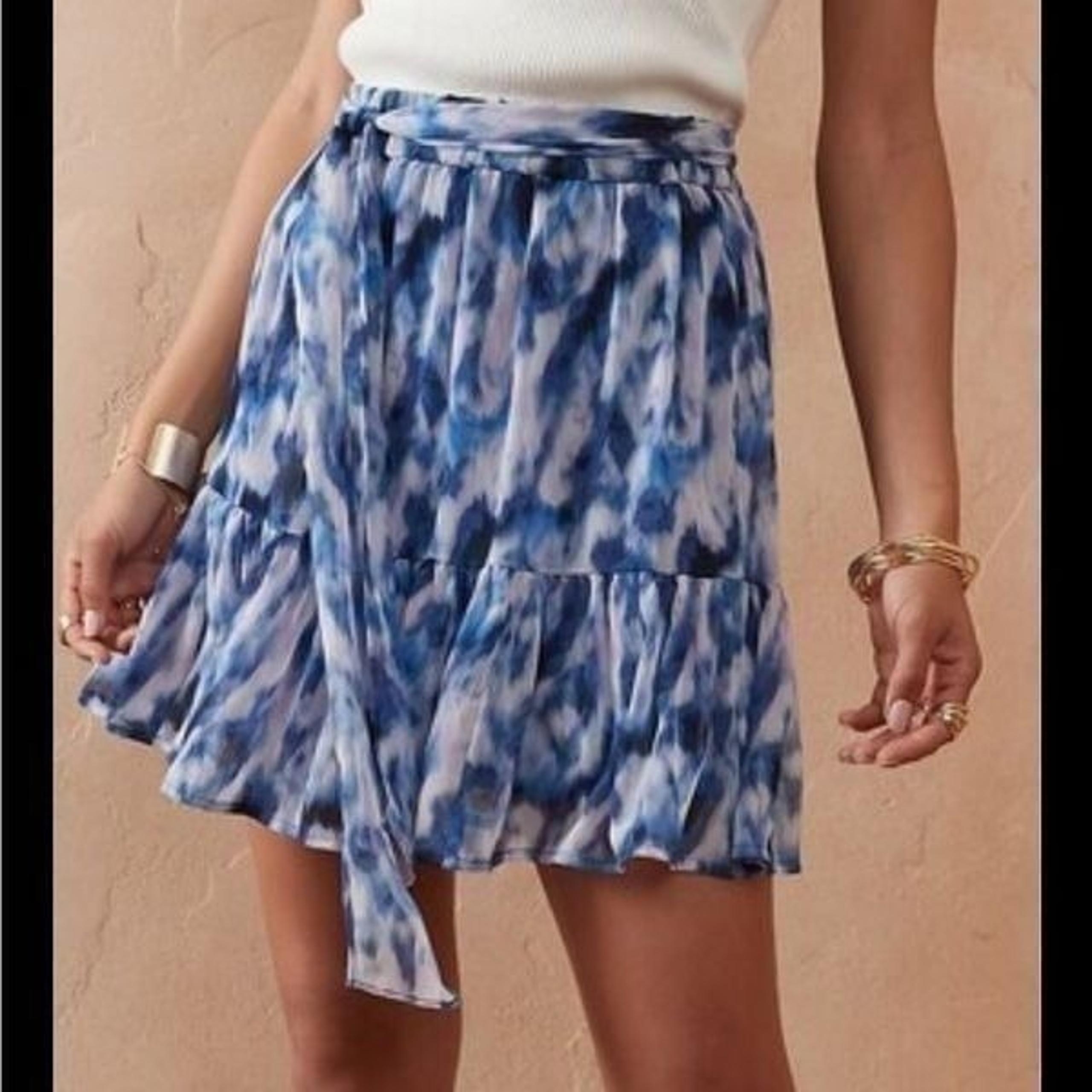 Banana Republic Factory Blue Tiered Mini Skirt | Size M