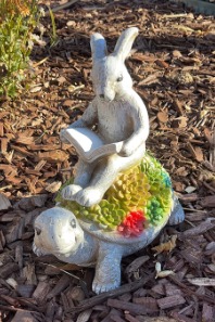 New Garden Statues Rabbit Turtle Solar Outdoor Light Resin Outdoor Statue