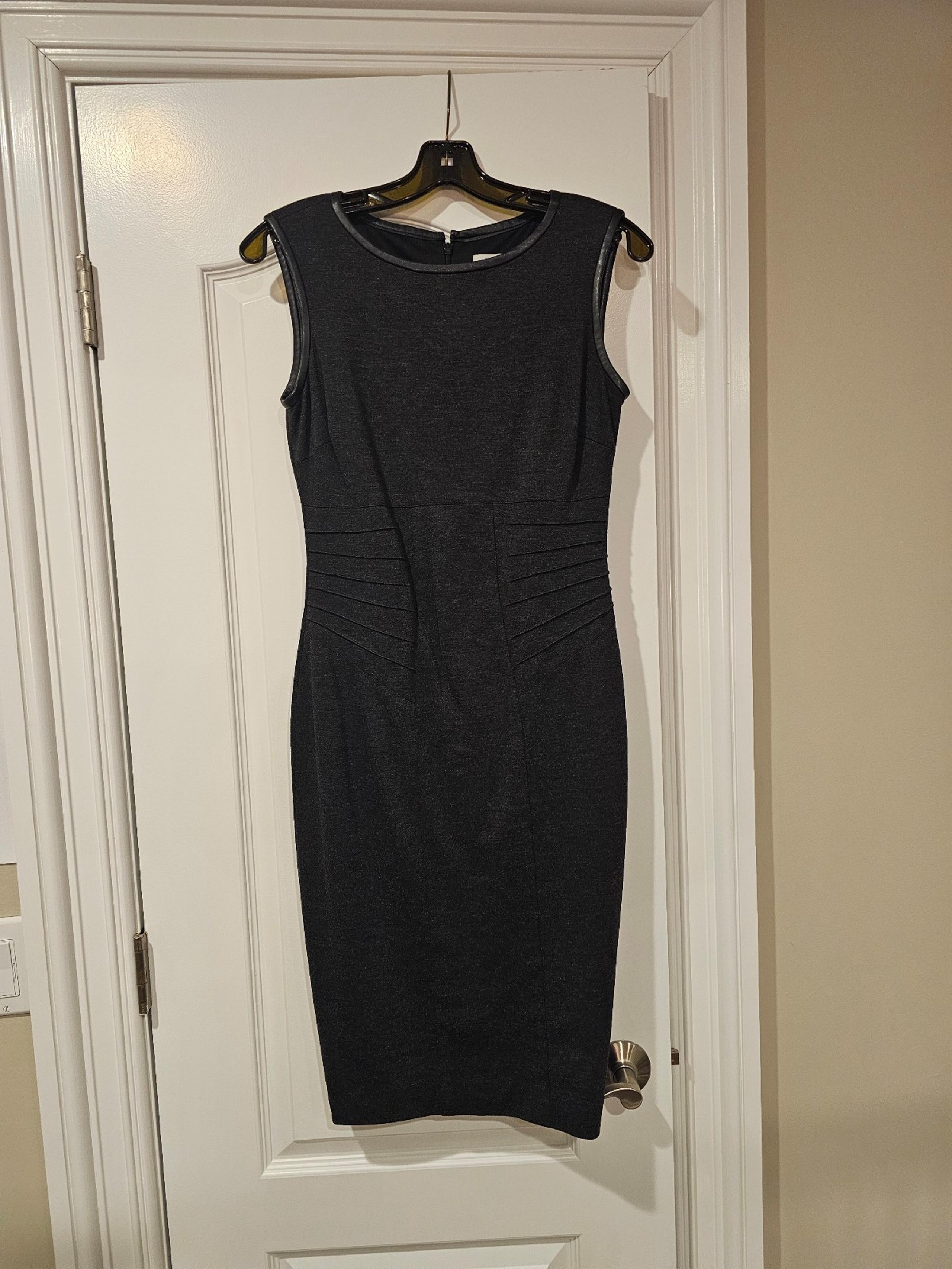 Cache Dark Gray Knee-length Dress Size 4
