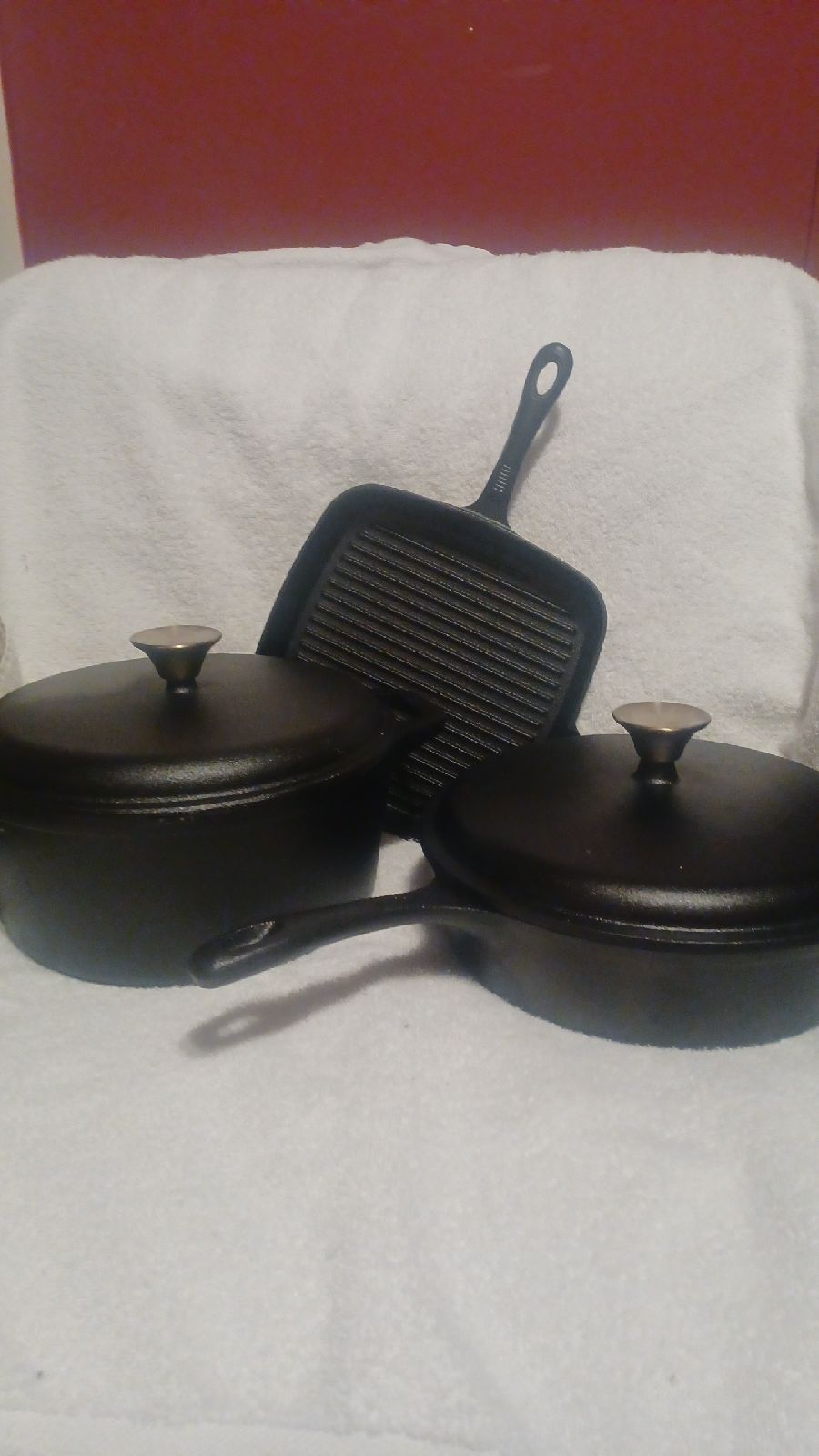 3 piece cast iron cookware brandnew