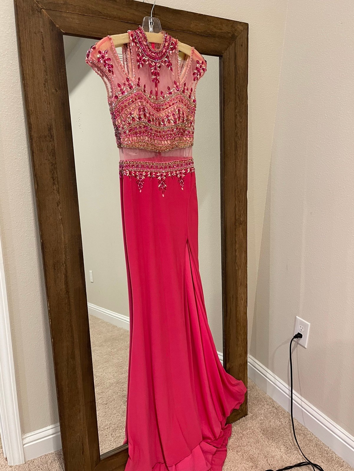 Gown / Dress