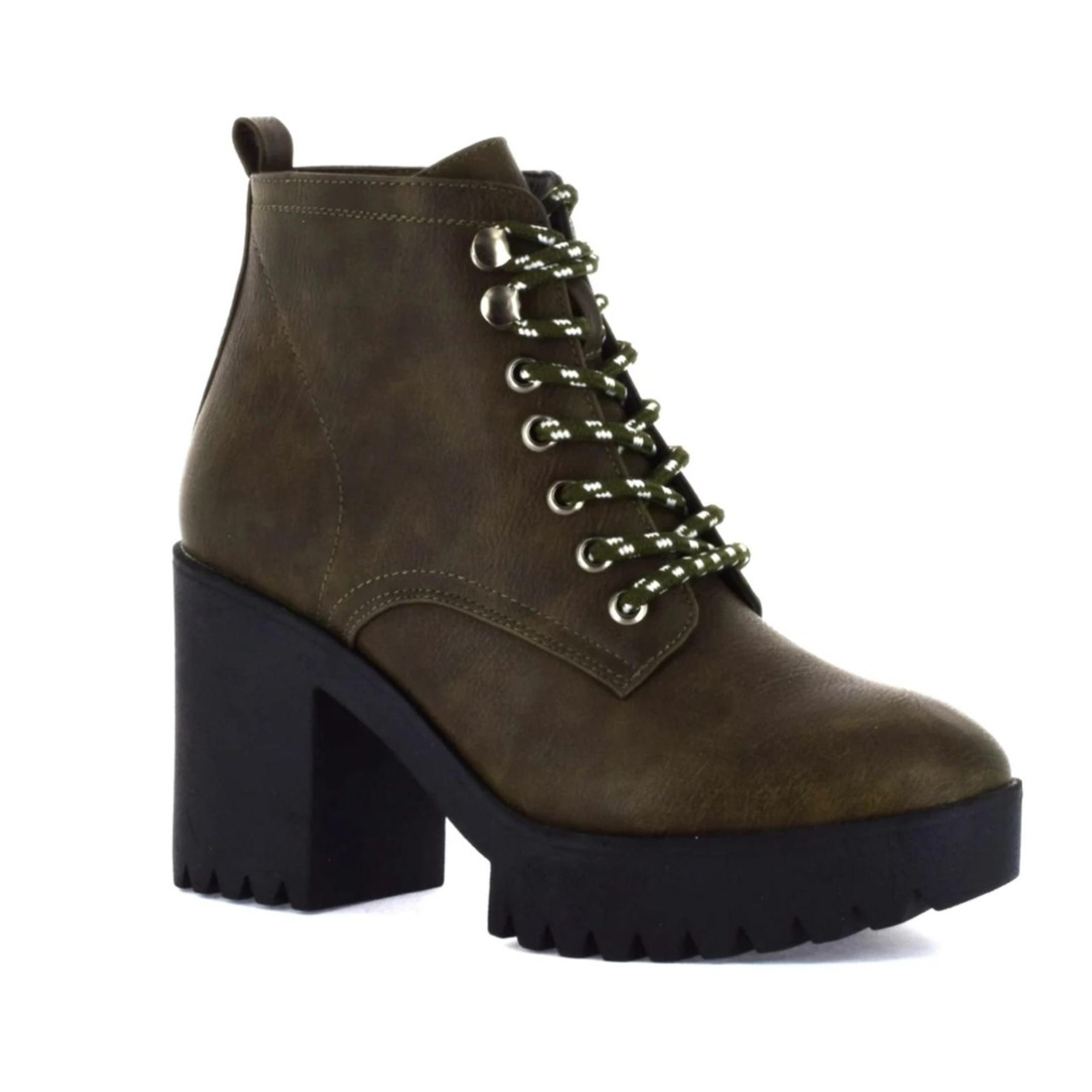 NWT Seven7 Footwear Olive Green Flatiron Platform Ankle Lace Up Boot Sz 8