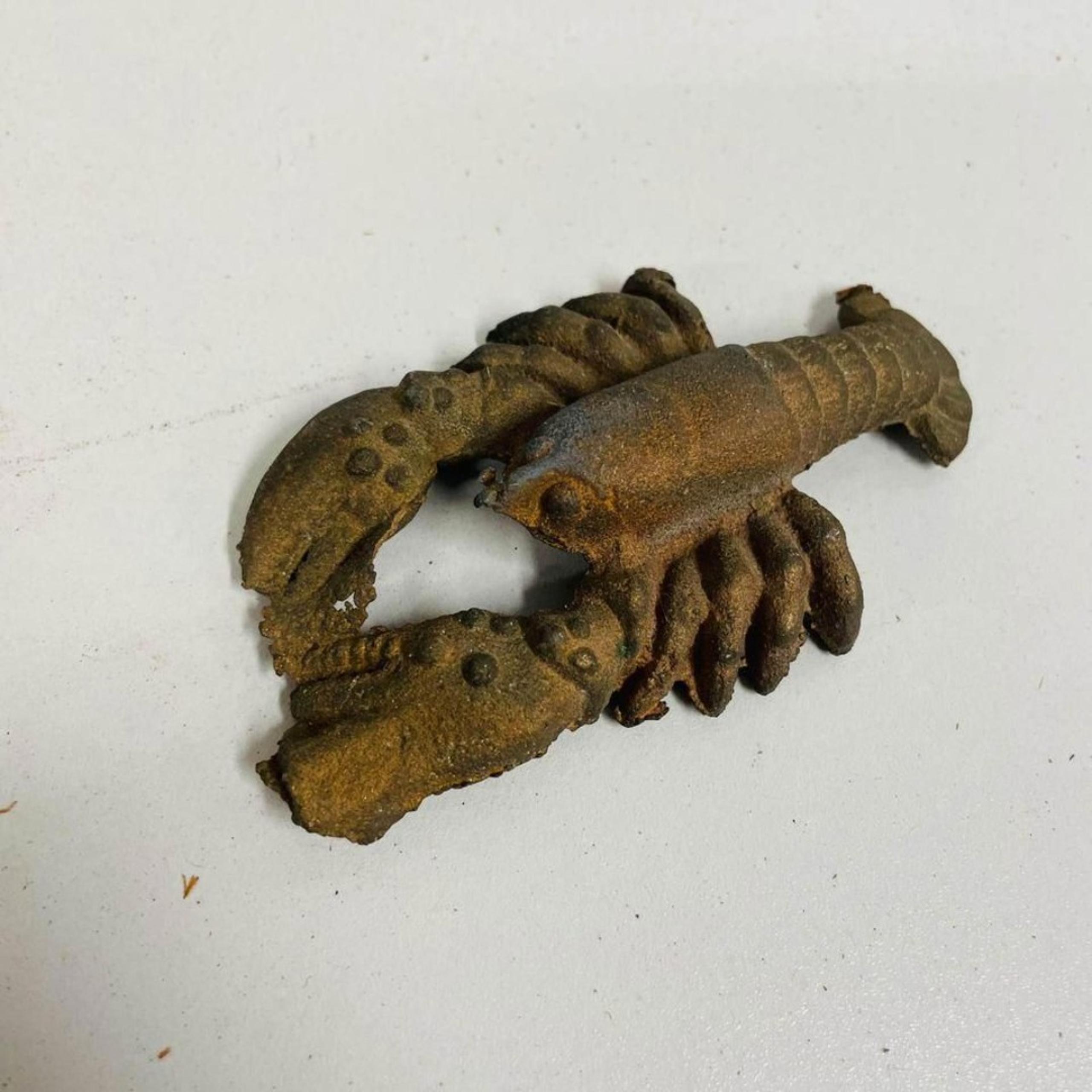 VTG Solid Cast Iron Metal Lobster Figurine Home Decor Trinket Piece Antique -HLN