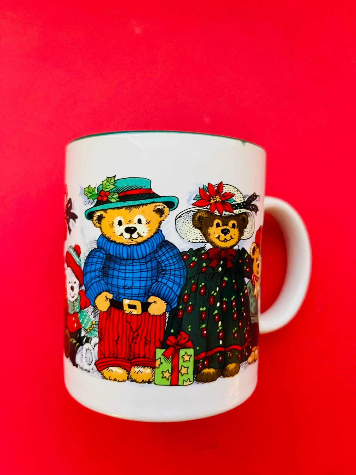 WIM BEAR FAMILY CHRISTMAS CUP! CC763XDC