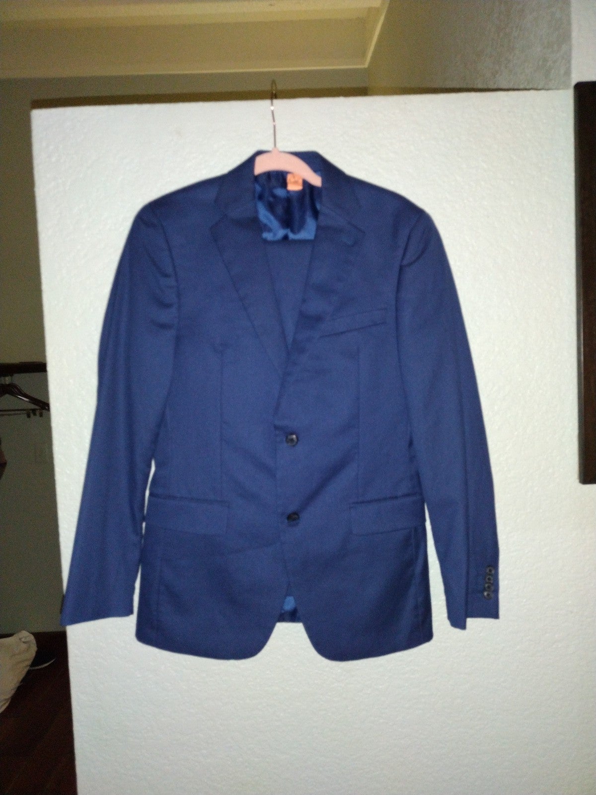 Men's suit