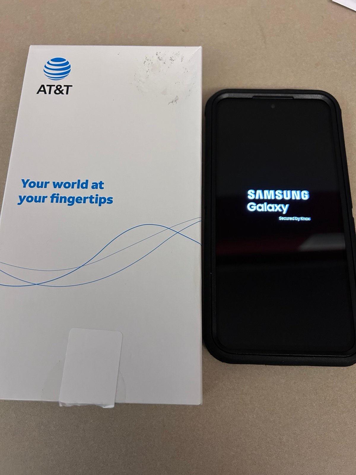 Samsung Galaxy S24 FE 5G 128 GB Graphite - AT&T.