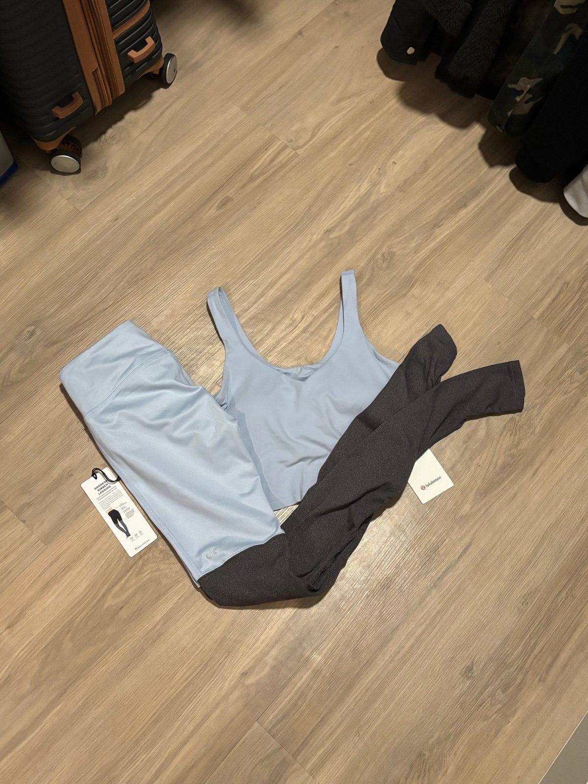 ALO Yoga Sky Blue Goddess Leggings